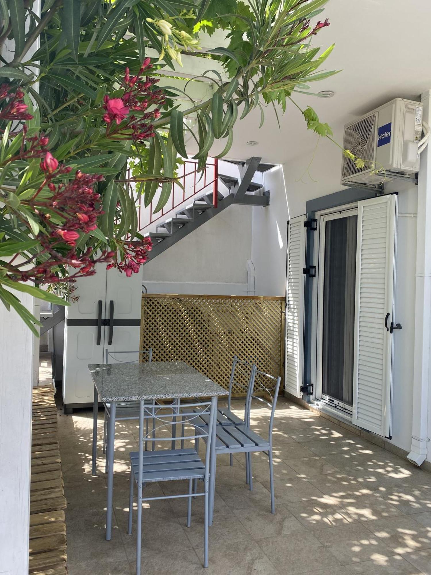 Lounge House Lakíthra Exterior photo